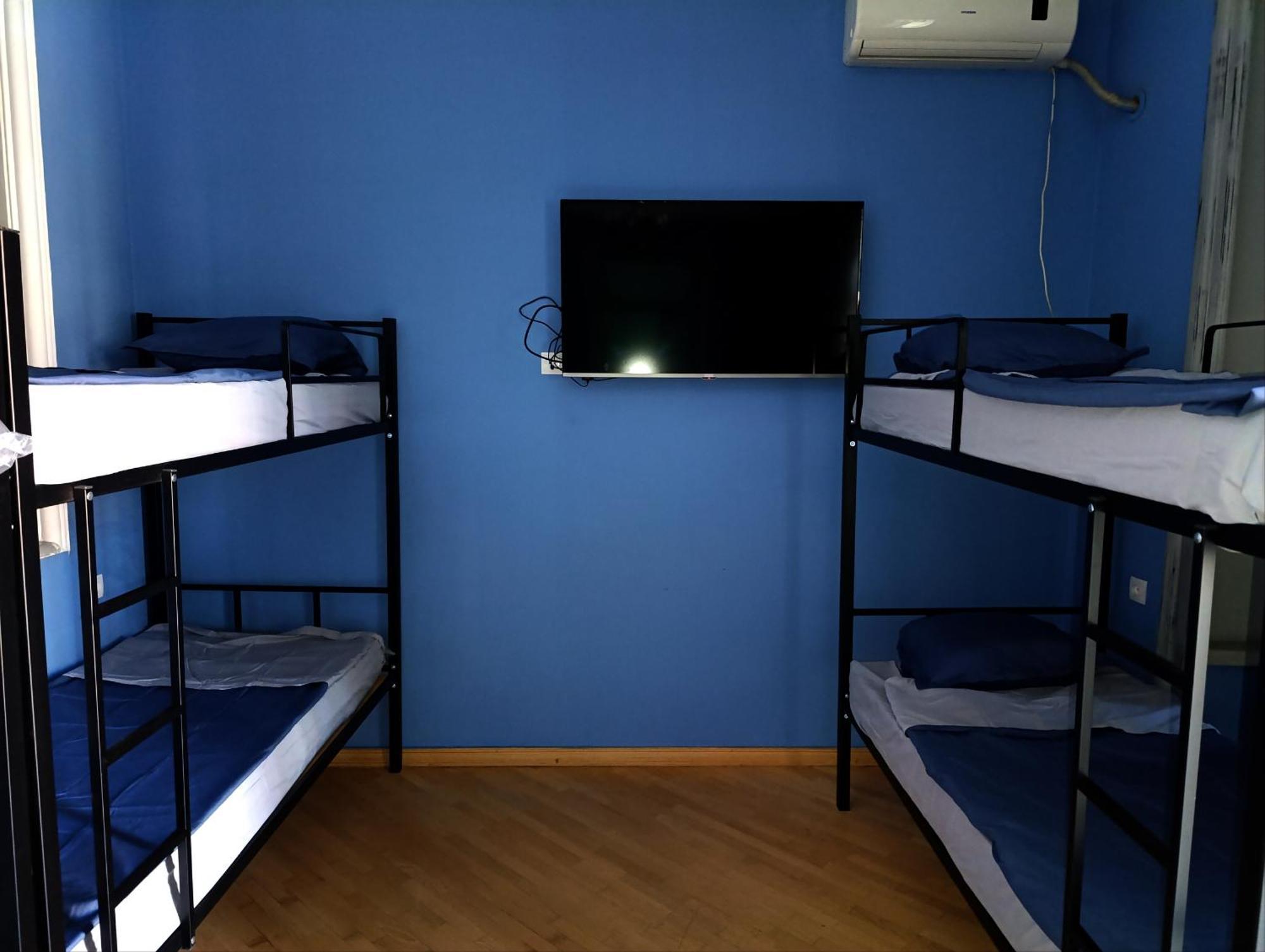 J Square Hostel Tbilissi Extérieur photo