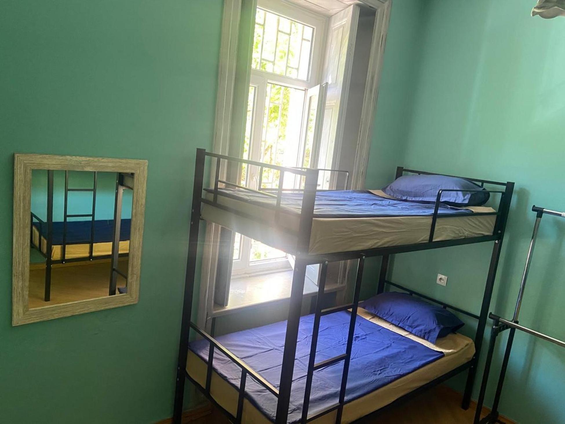J Square Hostel Tbilissi Extérieur photo