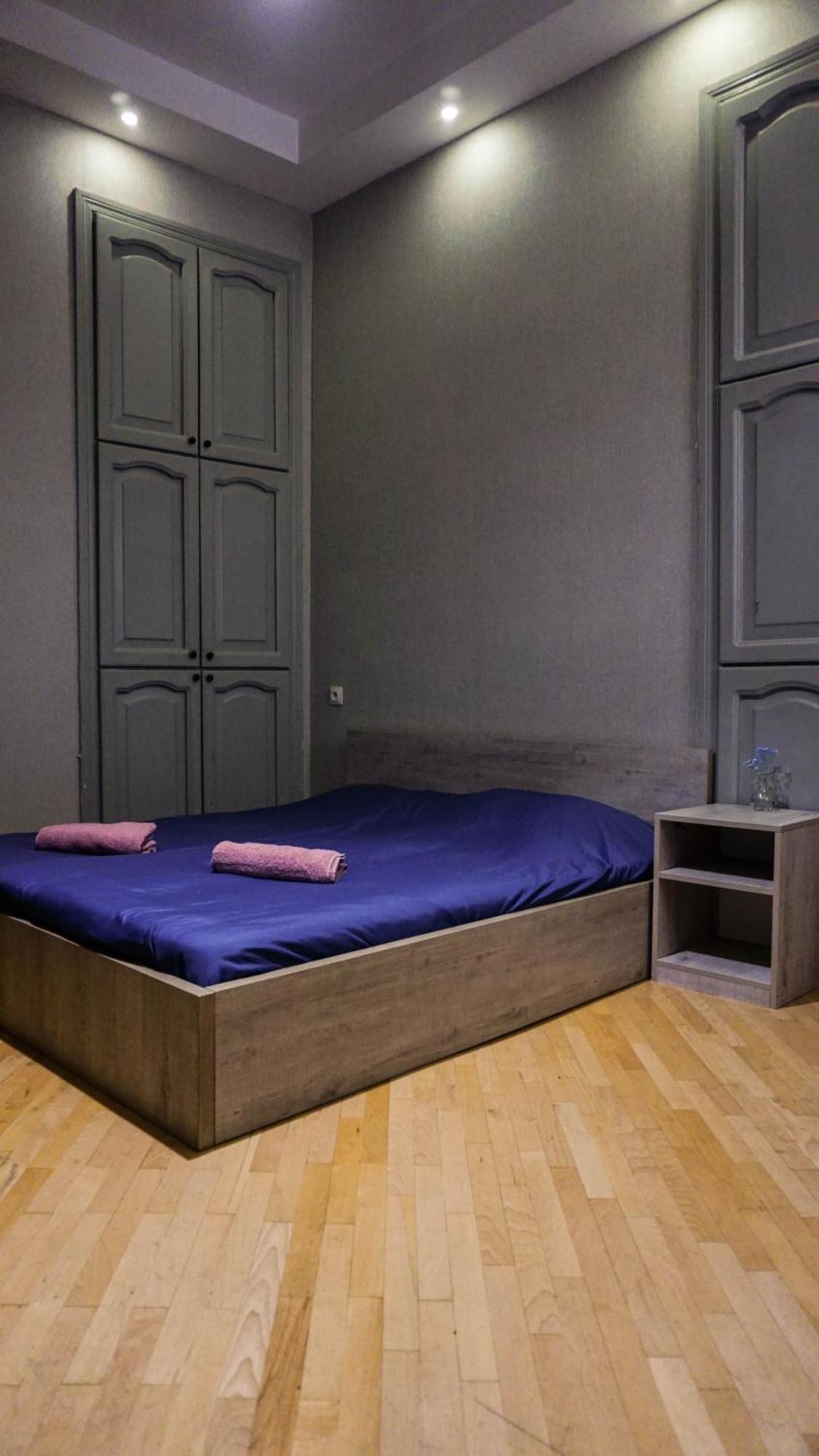 J Square Hostel Tbilissi Extérieur photo
