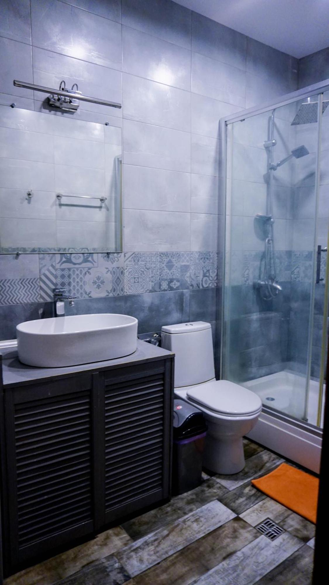 J Square Hostel Tbilissi Extérieur photo